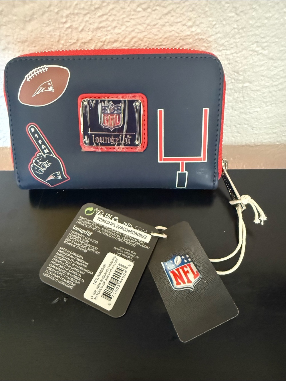 NFL Loungefly HT Patriots Navy and Red Zip Wallet with Team Patches NWT